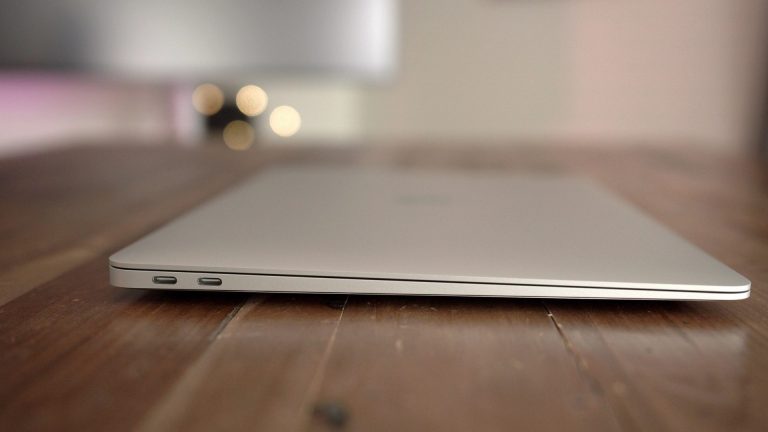 Какие внешние дисплеи поддерживаются с MacBook Air?