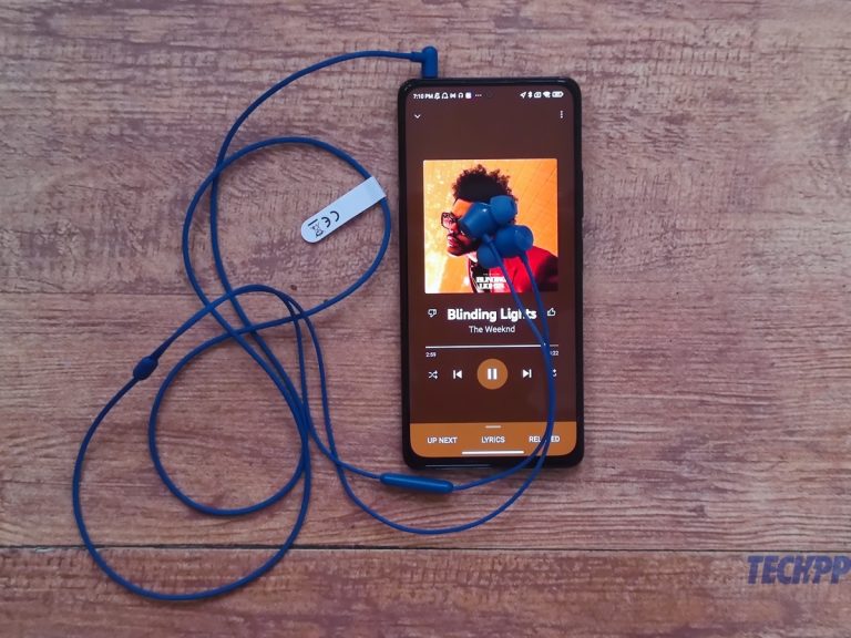 Обзор Realme Buds 2 Neo: бюджетное качество звука с прикрепленными струнами!