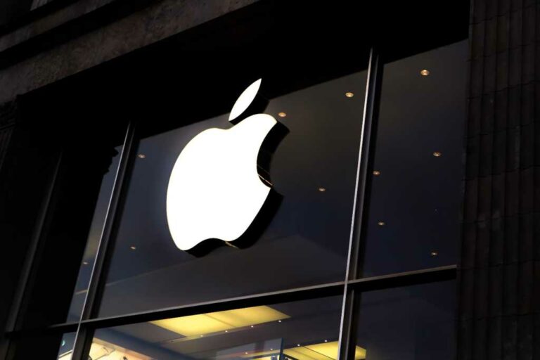 Apple сообщает о рекордной выручке за второй квартал 2022 года в размере 97,3 млрд долларов