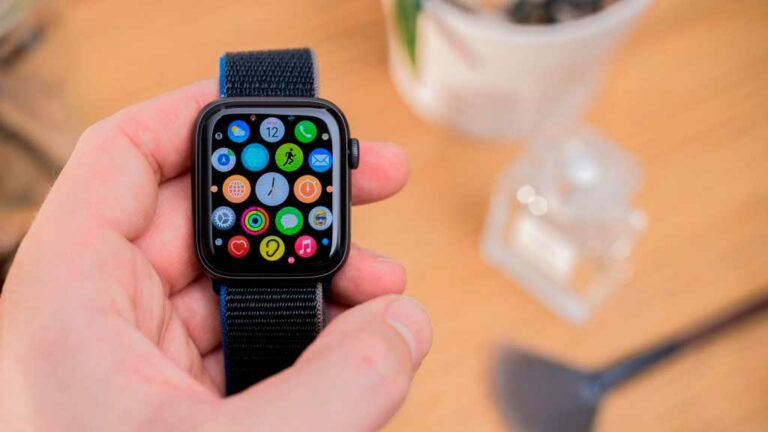 Сэкономьте 100 долларов на Apple Watch SE с рекордно низкой скидкой