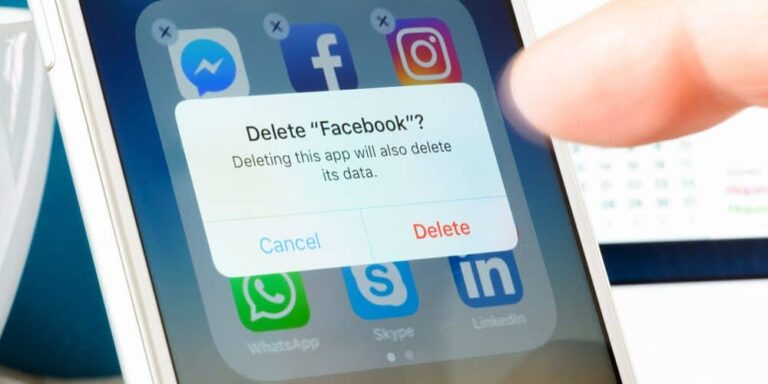 Как удалить видео на Facebook