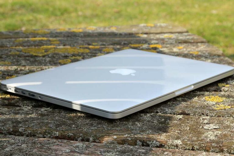 Будьте благодарны: теперь вы можете связать этот MacBook Pro и MS Office менее чем за 450 долларов.