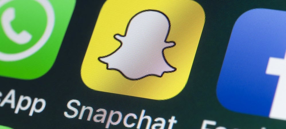 Логотип Snapchat на мобильном телефоне