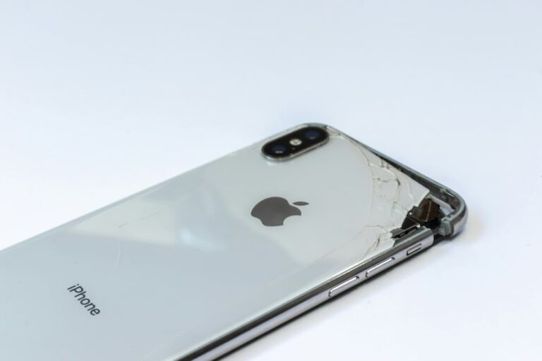 Программа самообслуживания Apple наконец-то позволит вам ремонтировать iPhone с использованием использованных запчастей